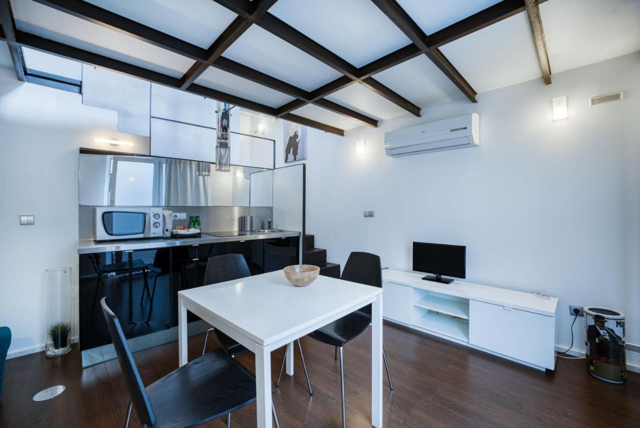Fine Arts Studios By Olala Homes Porto Luaran gambar