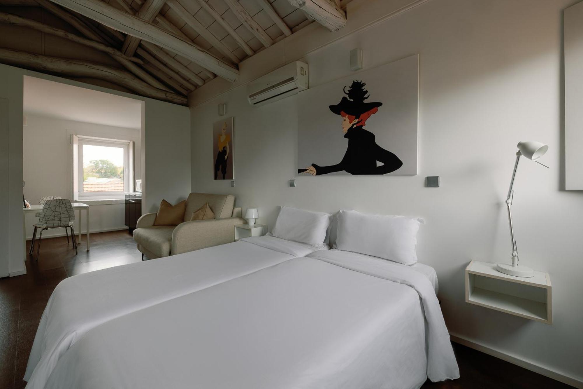 Fine Arts Studios By Olala Homes Porto Luaran gambar