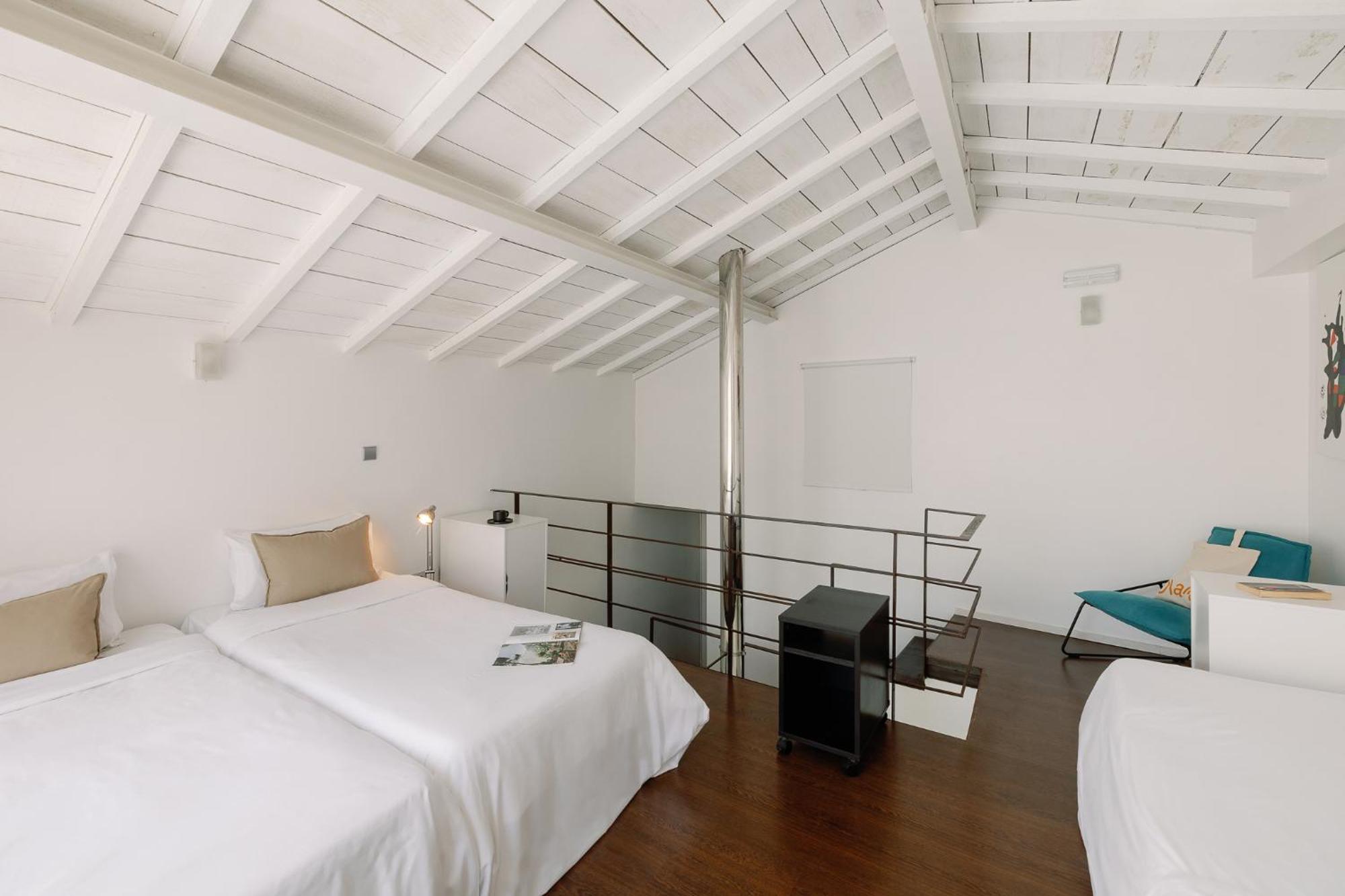 Fine Arts Studios By Olala Homes Porto Luaran gambar