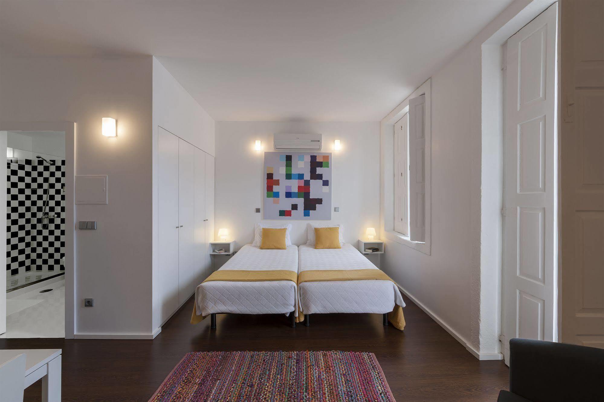 Fine Arts Studios By Olala Homes Porto Luaran gambar