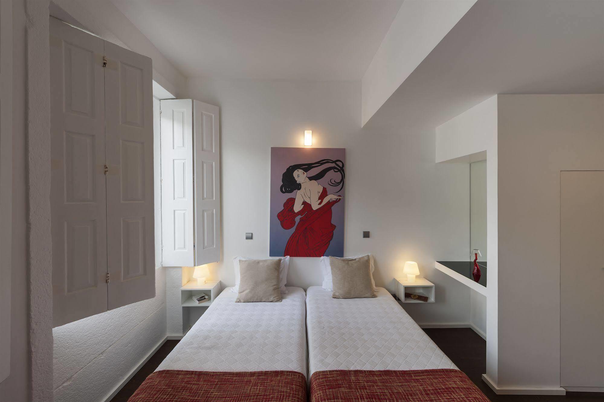 Fine Arts Studios By Olala Homes Porto Luaran gambar