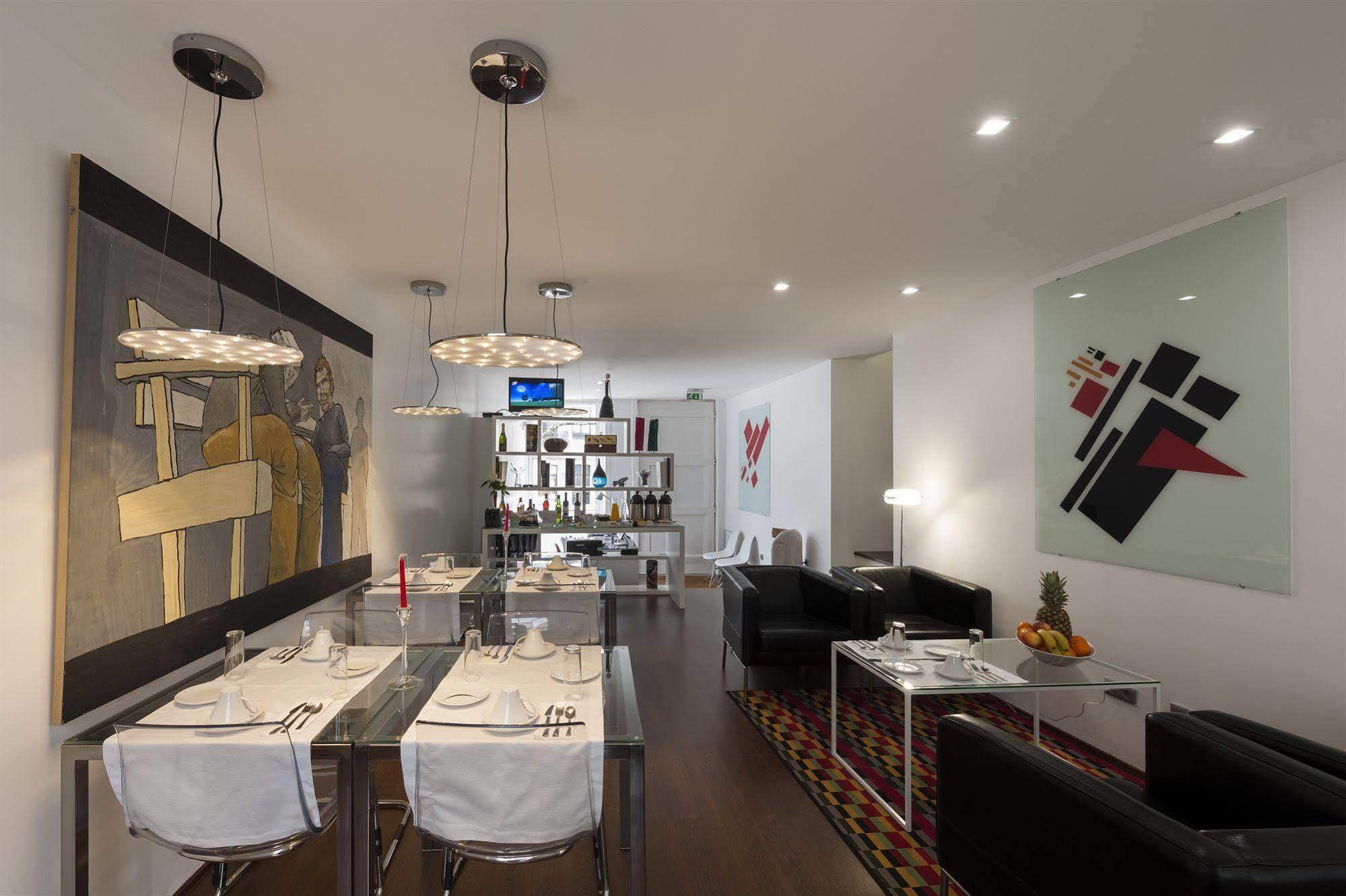 Fine Arts Studios By Olala Homes Porto Luaran gambar